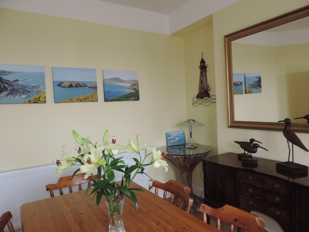 Fern Villa B&B Fishguard Exterior photo